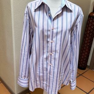 Men’s Robert Graham shirt.